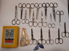 17 versch alte kleine Scheren