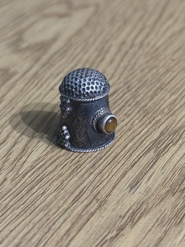 Antiker fingerhut aus silber - antiker,